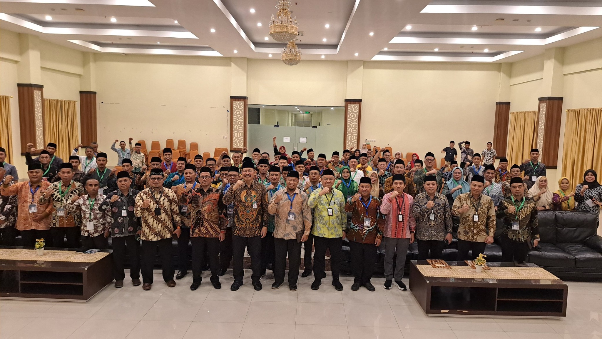Petugas Haji Embarkasi Makassar Ikuti Bimtek Terintegrasi , Ali Yafid Tegaskan Komitmen Layani Jemaah