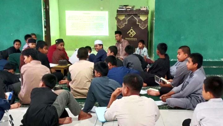 Santri Putra MTs Darul Istiqamah Bulukumba Ikuti Kajian Subuh sebagai bentuk refleksi dan evaluasi kualitas ibadah