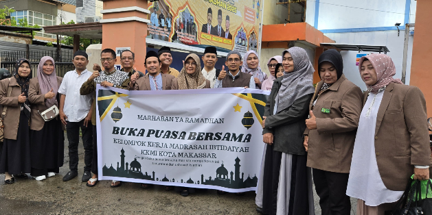 Foto Saat berbagi takjil f