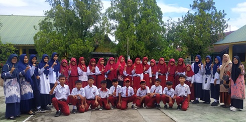 Foto bersama siswa