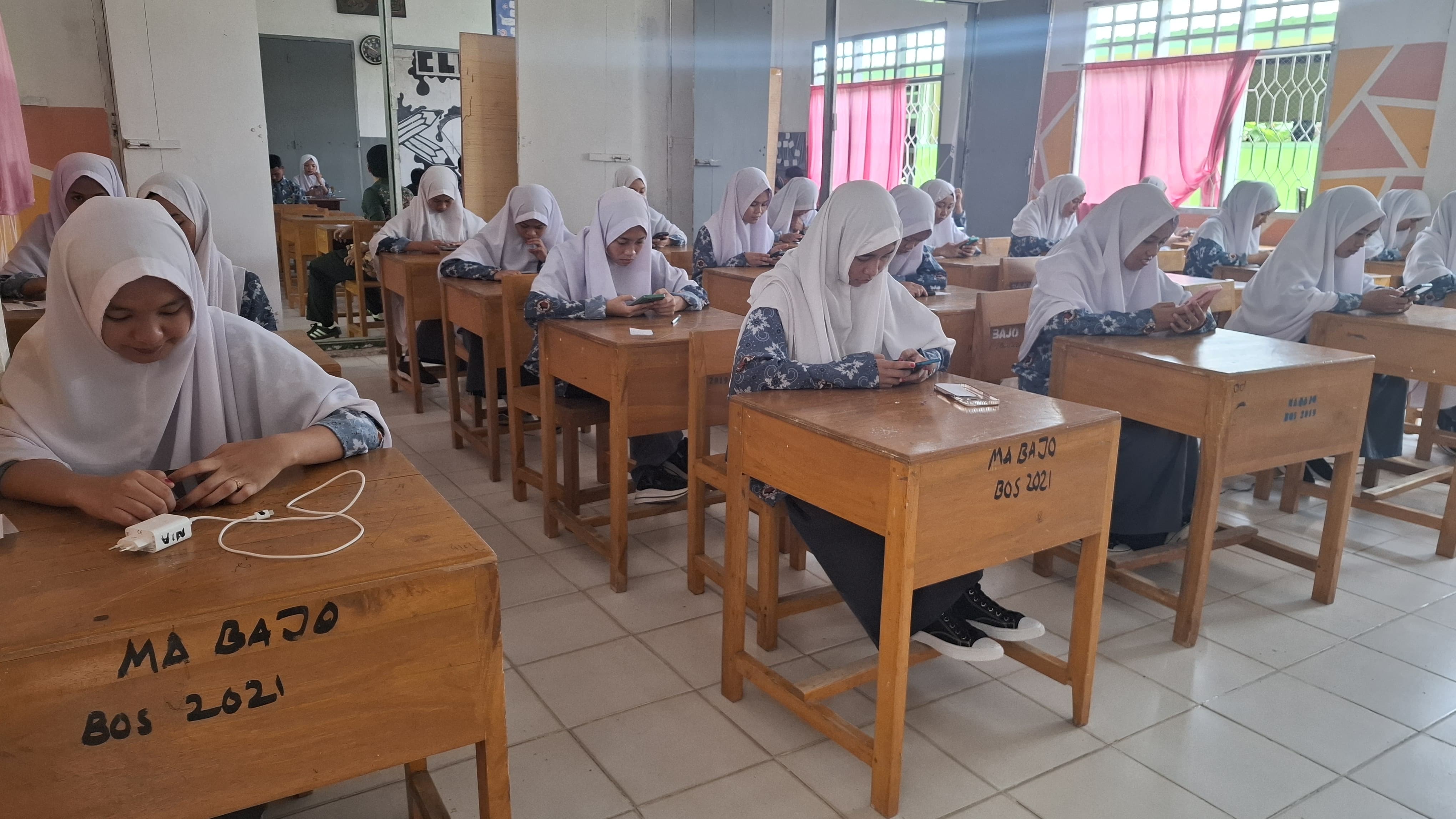 Kasi Pendis Pantau Ujian Madrasah Aliyah